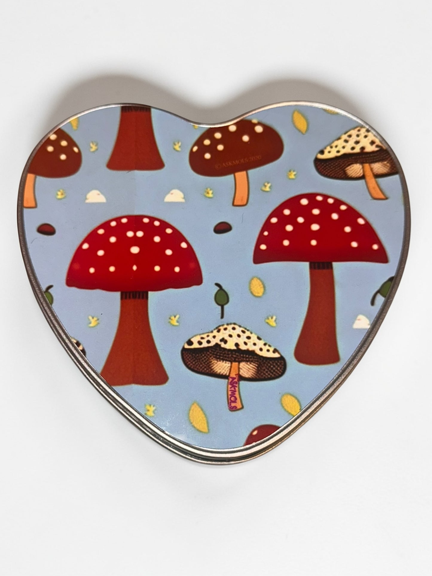 Shroomies metal heart tin